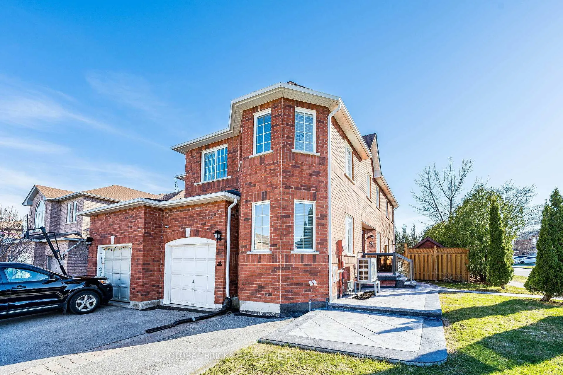 Photo 2 of 40 Hubert corless Drive S, Caledon, Bolton East — HOMEH