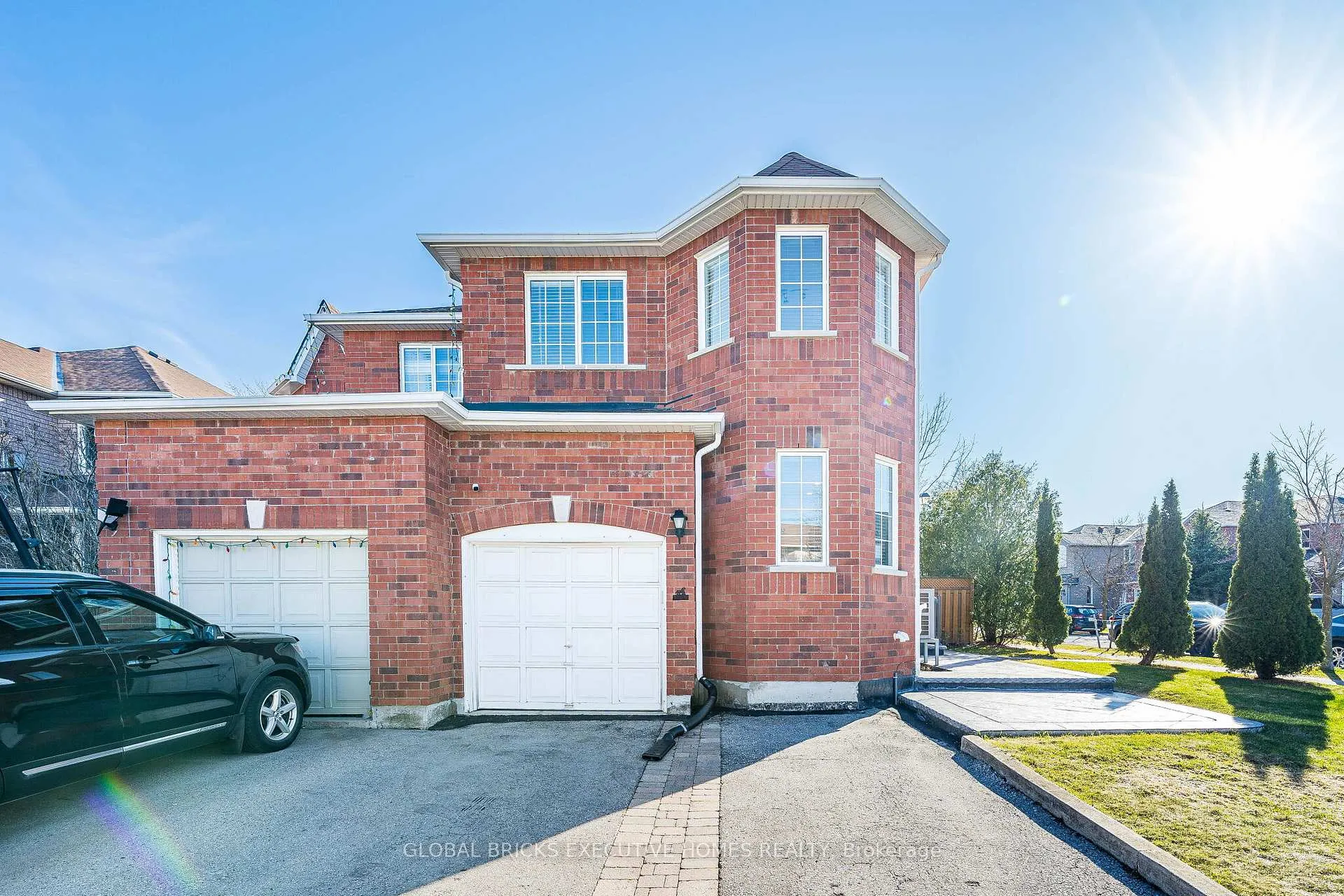 Photo 4 of 40 Hubert corless Drive S, Caledon, Bolton East — HOMEH
