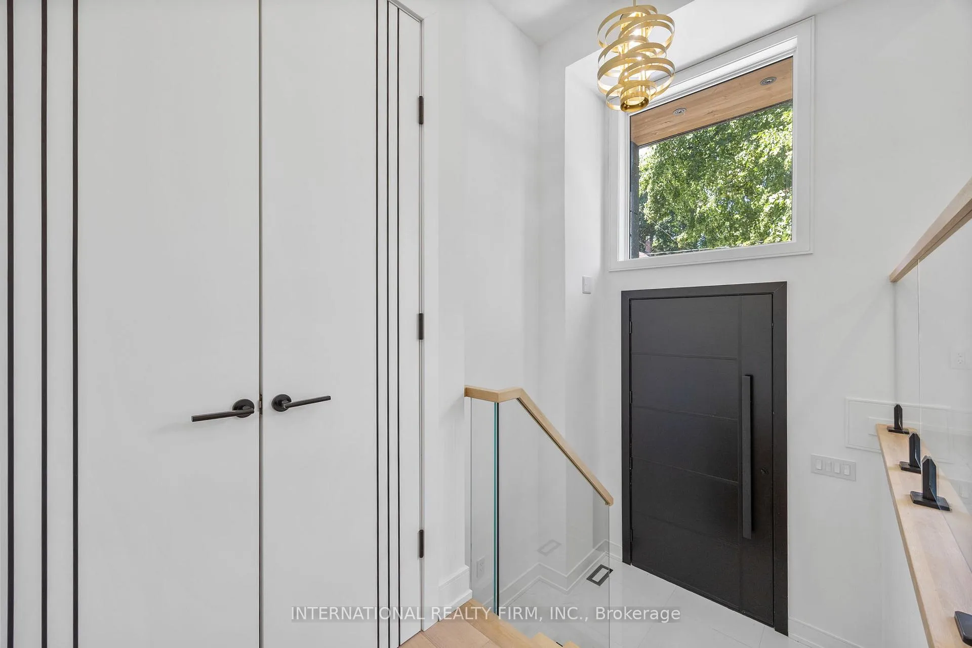Photo 5 of 19 Ivy Avenue, Toronto, South Riverdale — HOMEH