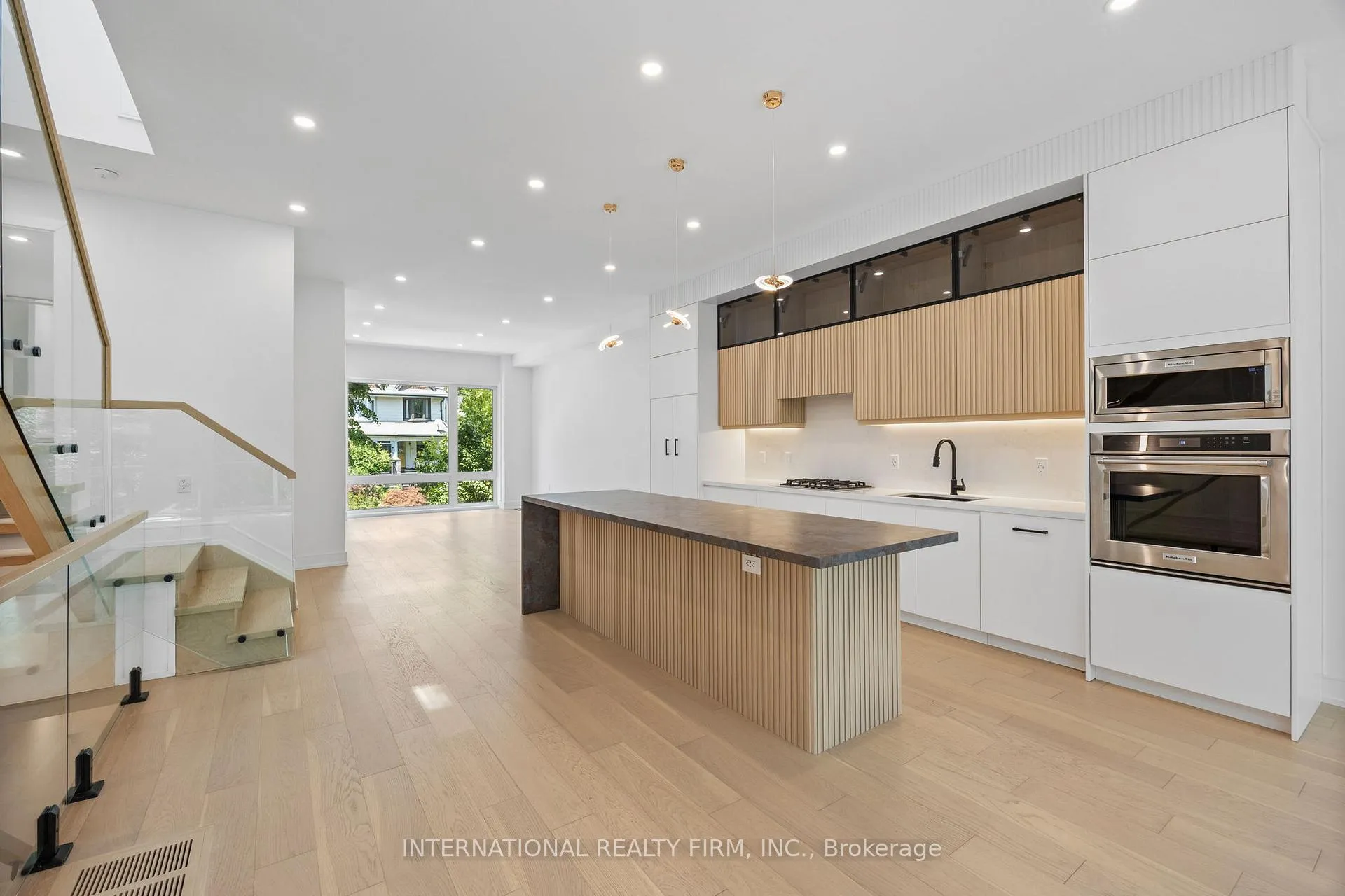 Photo 10 of 19 Ivy Avenue, Toronto, South Riverdale — HOMEH