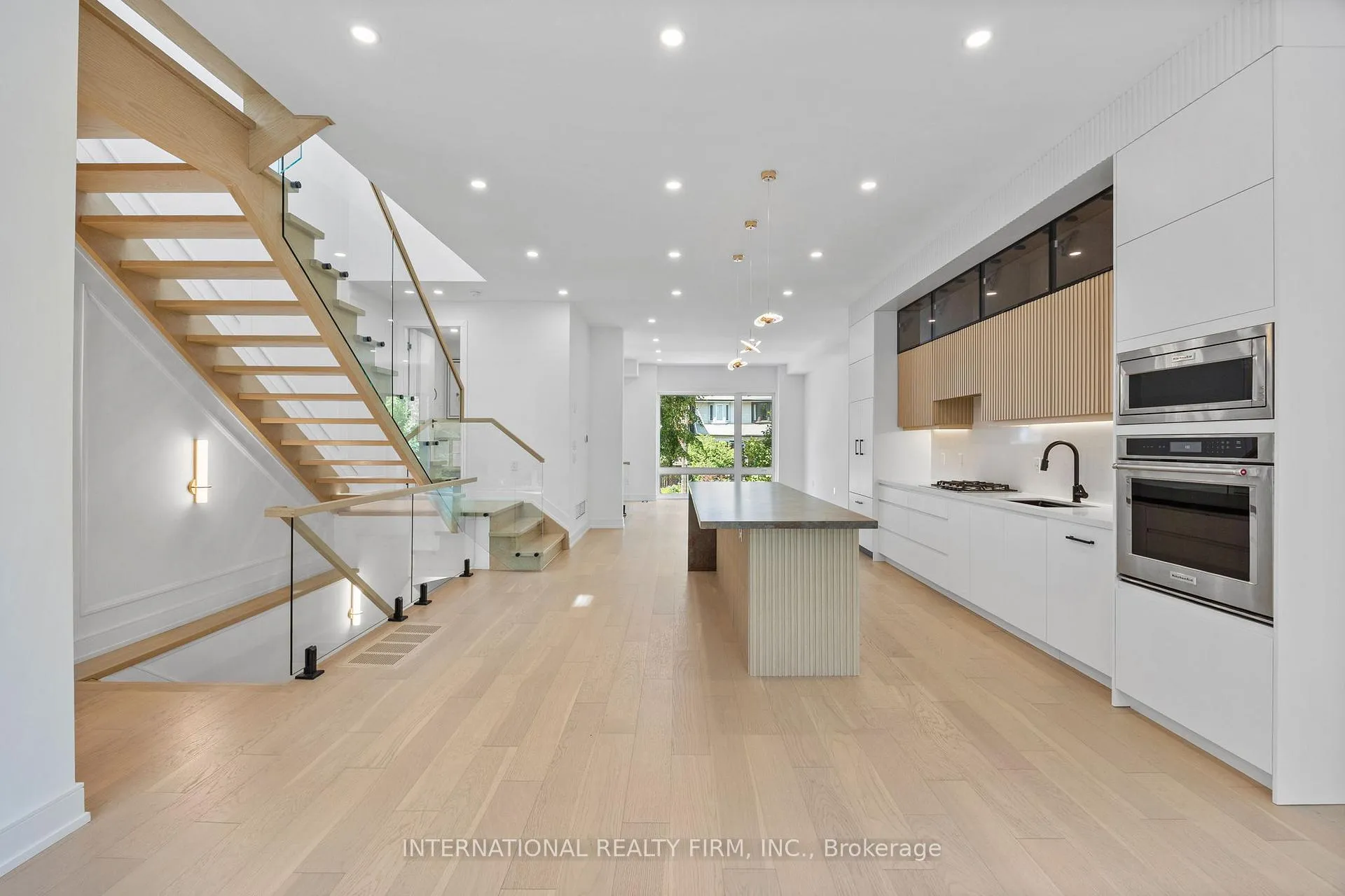 Photo 11 of 19 Ivy Avenue, Toronto, South Riverdale — HOMEH