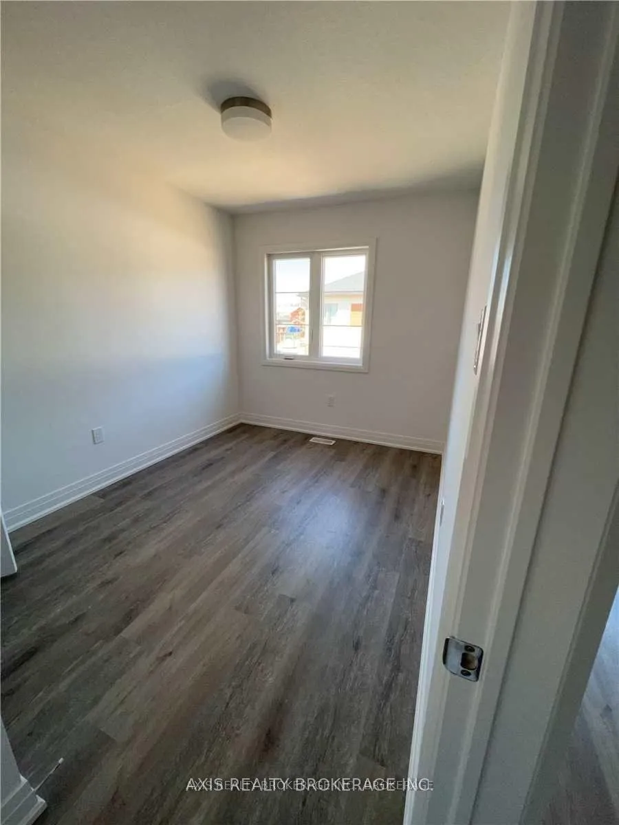 Photo 12 of 50 Steele Crescent, Guelph, St. Patrick's Ward — HOMEH