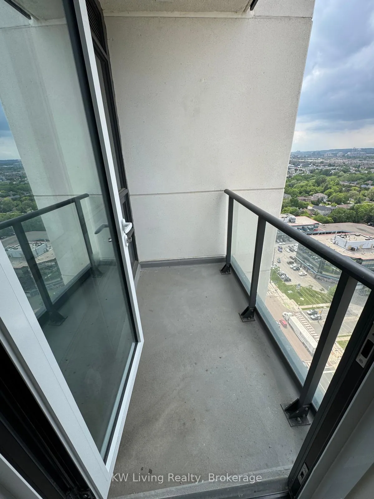 Photo 6 of Unit 2601, 12 Gandhi Lane, Markham, Commerce Valley — HOMEH