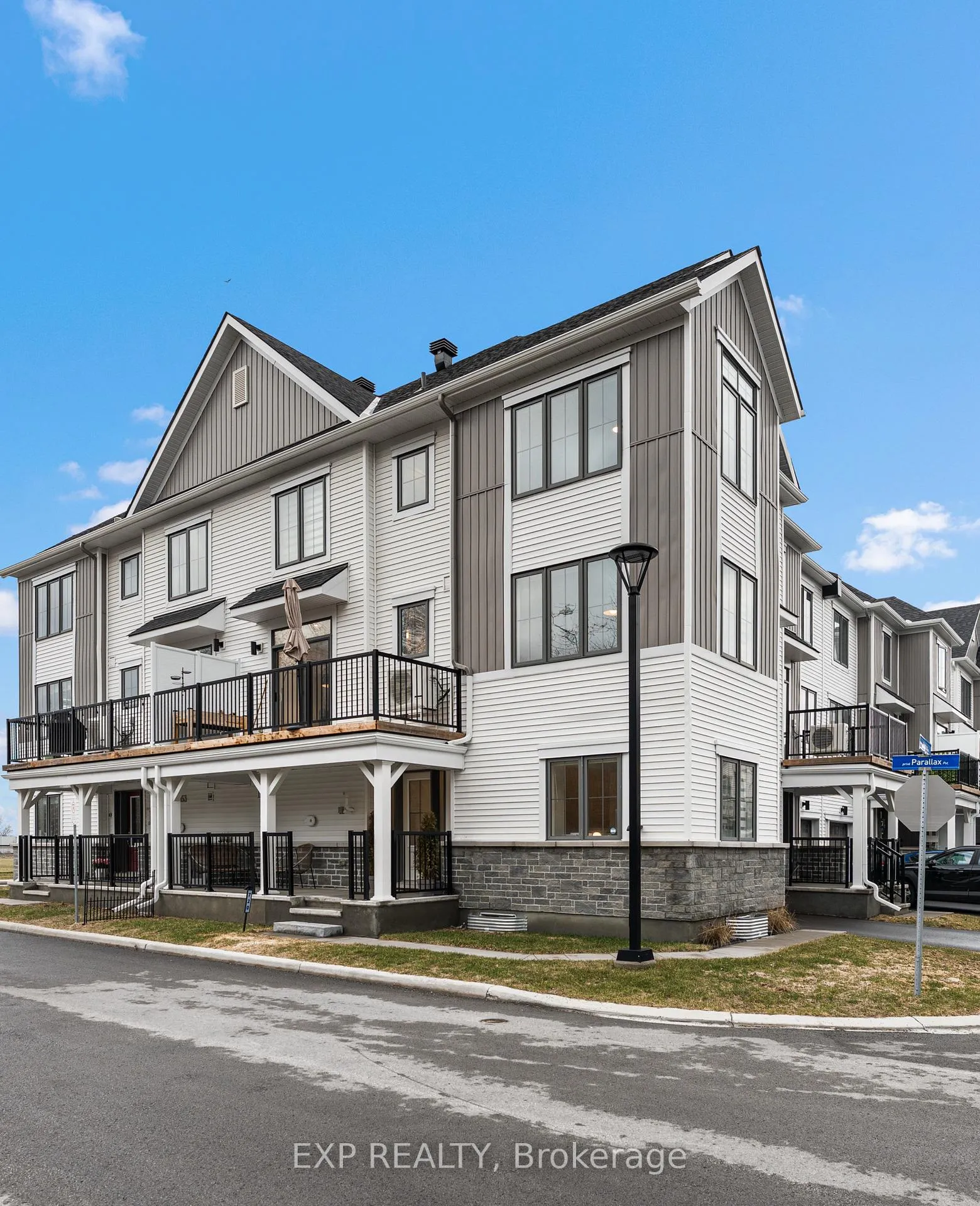 Front of 720 Hydrus Private