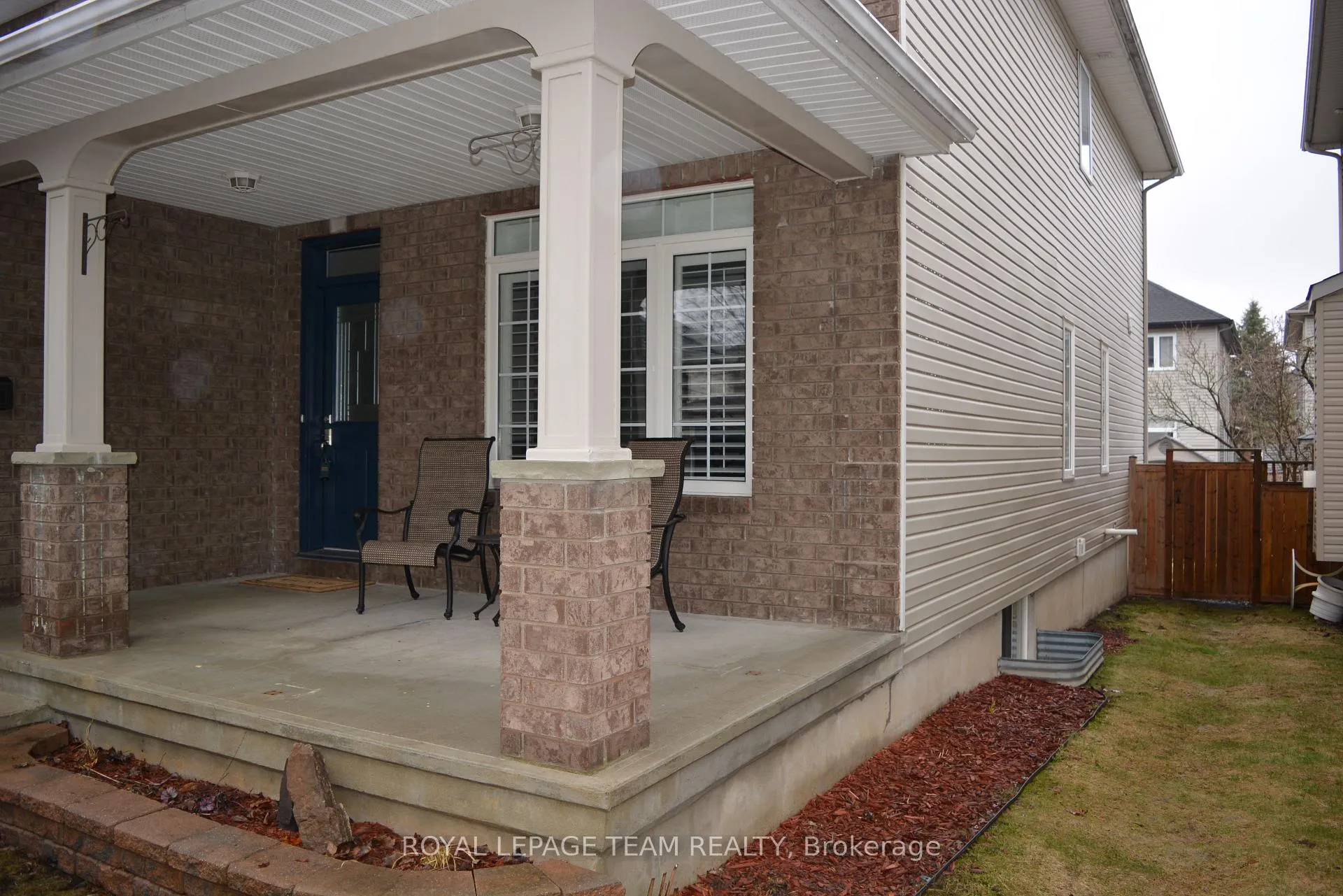 Photo 2 of 8 Thunderbird Crescent, Ottawa, Kanata - Bridlewood — HOMEH
