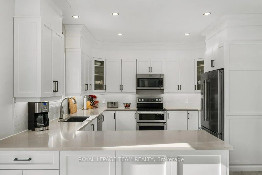 Photo 12 of 8 Thunderbird Crescent, Ottawa, Kanata - Bridlewood — HOMEH