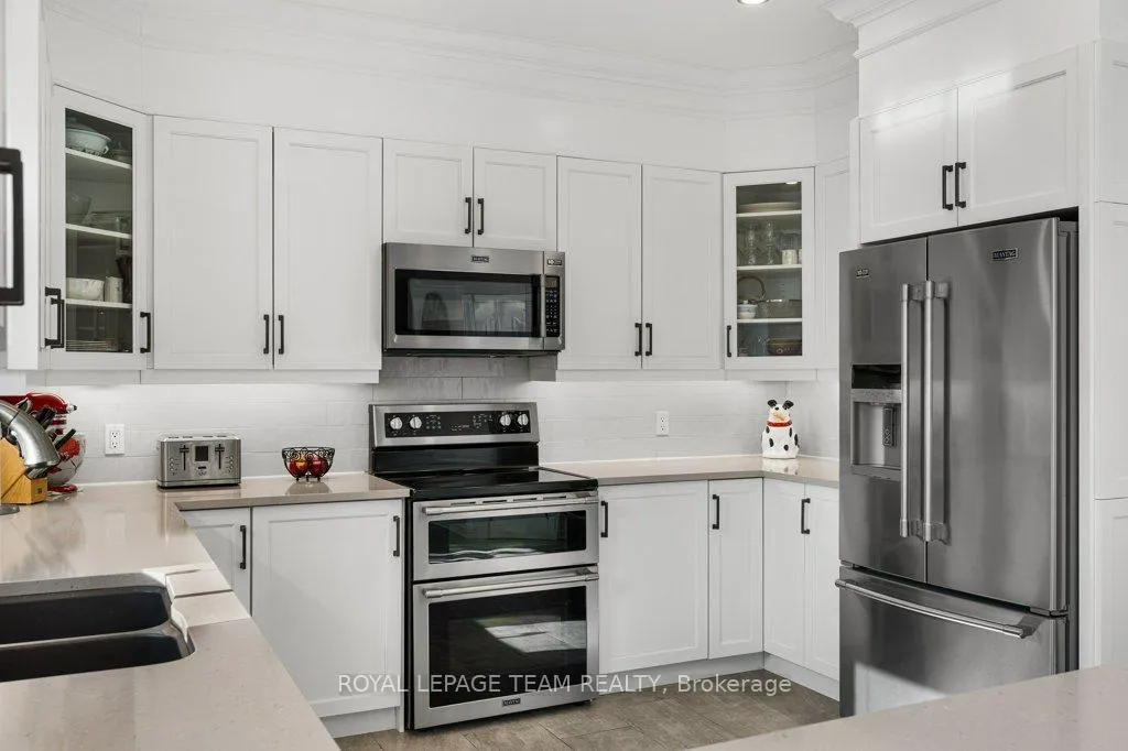 Photo 14 of 8 Thunderbird Crescent, Ottawa, Kanata - Bridlewood — HOMEH