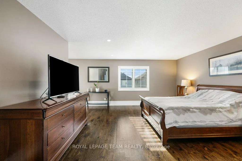 Photo 22 of 8 Thunderbird Crescent, Ottawa, Kanata - Bridlewood — HOMEH