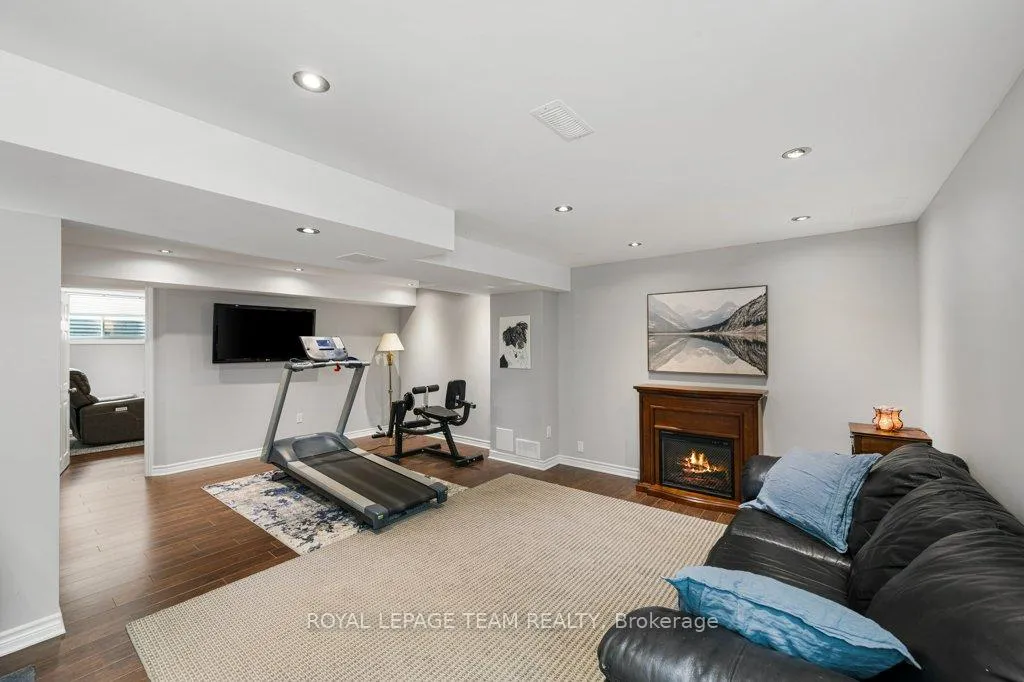 Photo 38 of 8 Thunderbird Crescent, Ottawa, Kanata - Bridlewood — HOMEH
