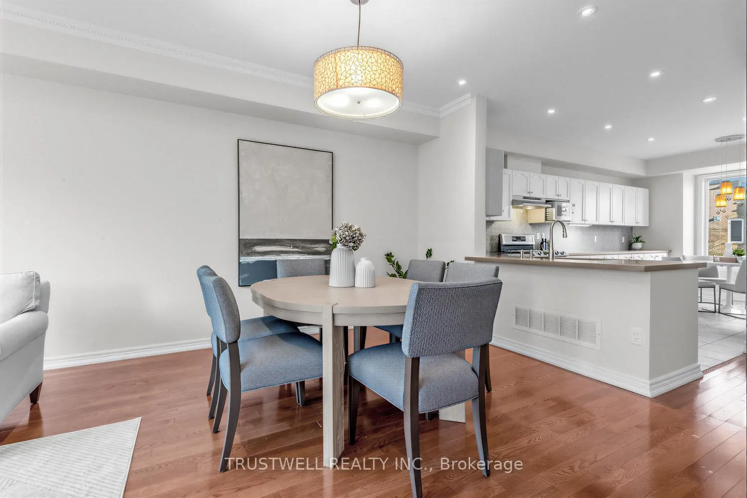 Photo 10 of 32 Orchid Road, Markham, Commerce Valley — HOMEH