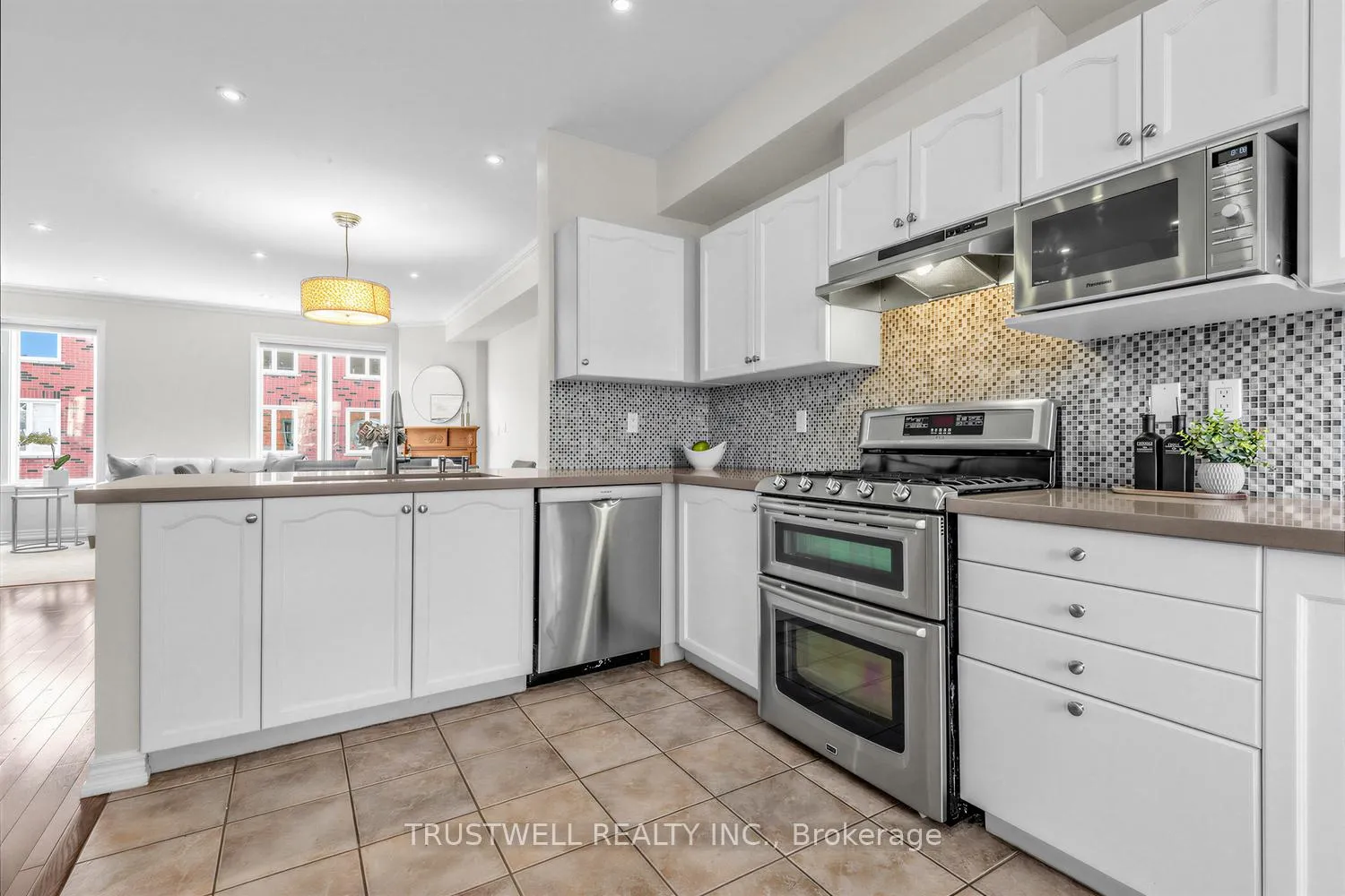 Photo 13 of 32 Orchid Road, Markham, Commerce Valley — HOMEH