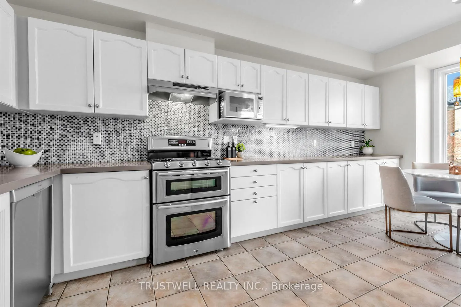 Photo 14 of 32 Orchid Road, Markham, Commerce Valley — HOMEH