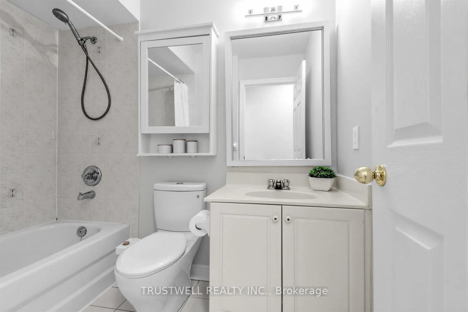 Photo 30 of 32 Orchid Road, Markham, Commerce Valley — HOMEH