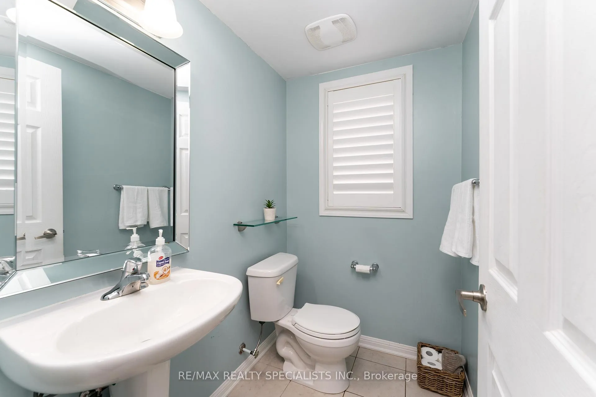 Photo 13 of 1006 Stemman Place, Milton, Willmott — HOMEH