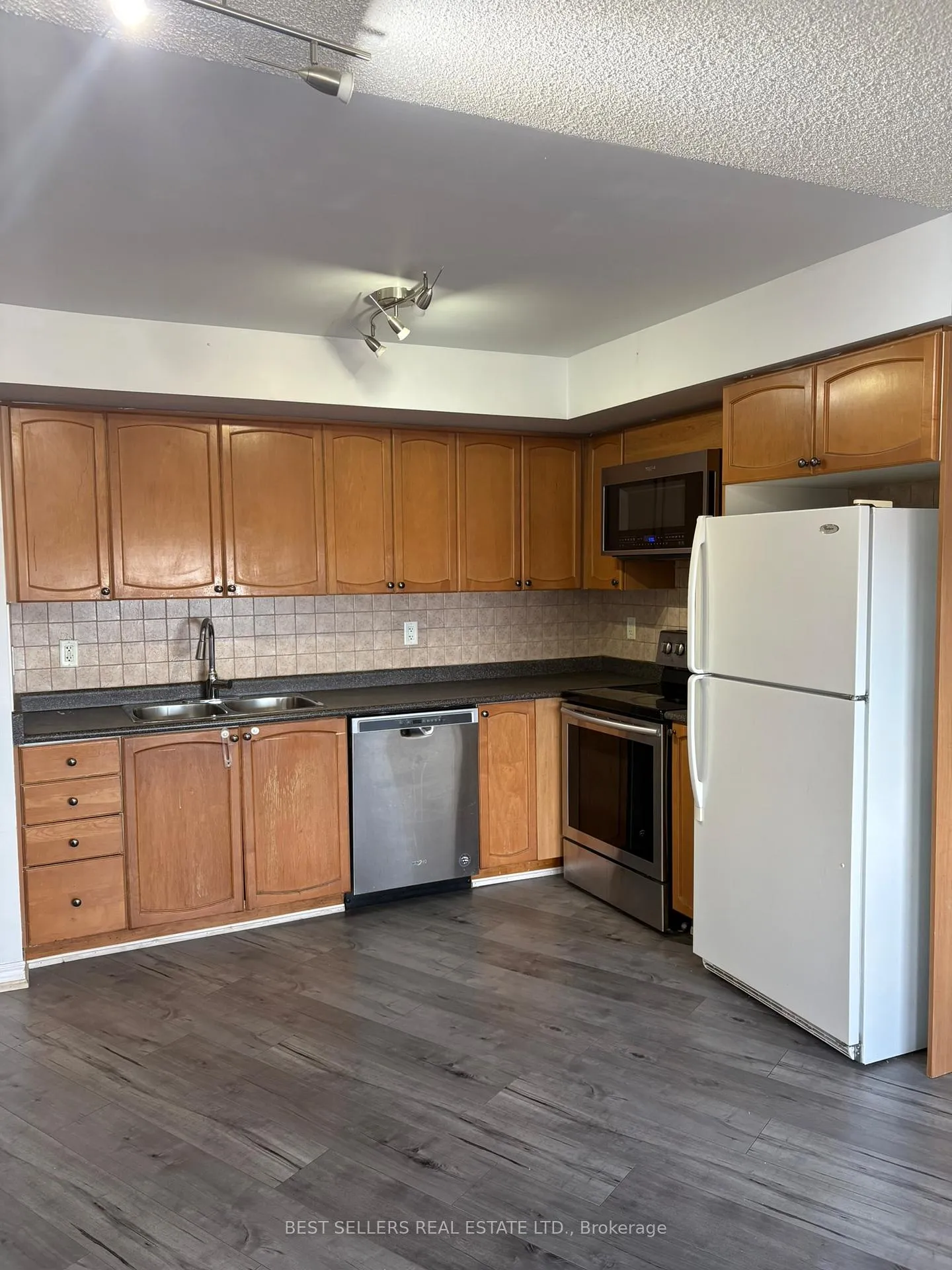 Photo 3 of Unit 1509, 710 Humberwood Boulevard, Etobicoke, West Humber-Clairville — HOMEH