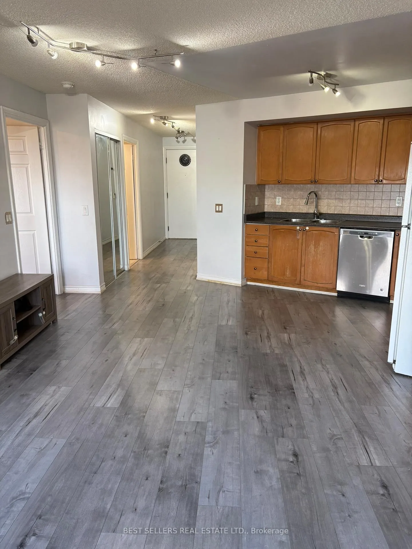 Photo 5 of Unit 1509, 710 Humberwood Boulevard, Etobicoke, West Humber-Clairville — HOMEH