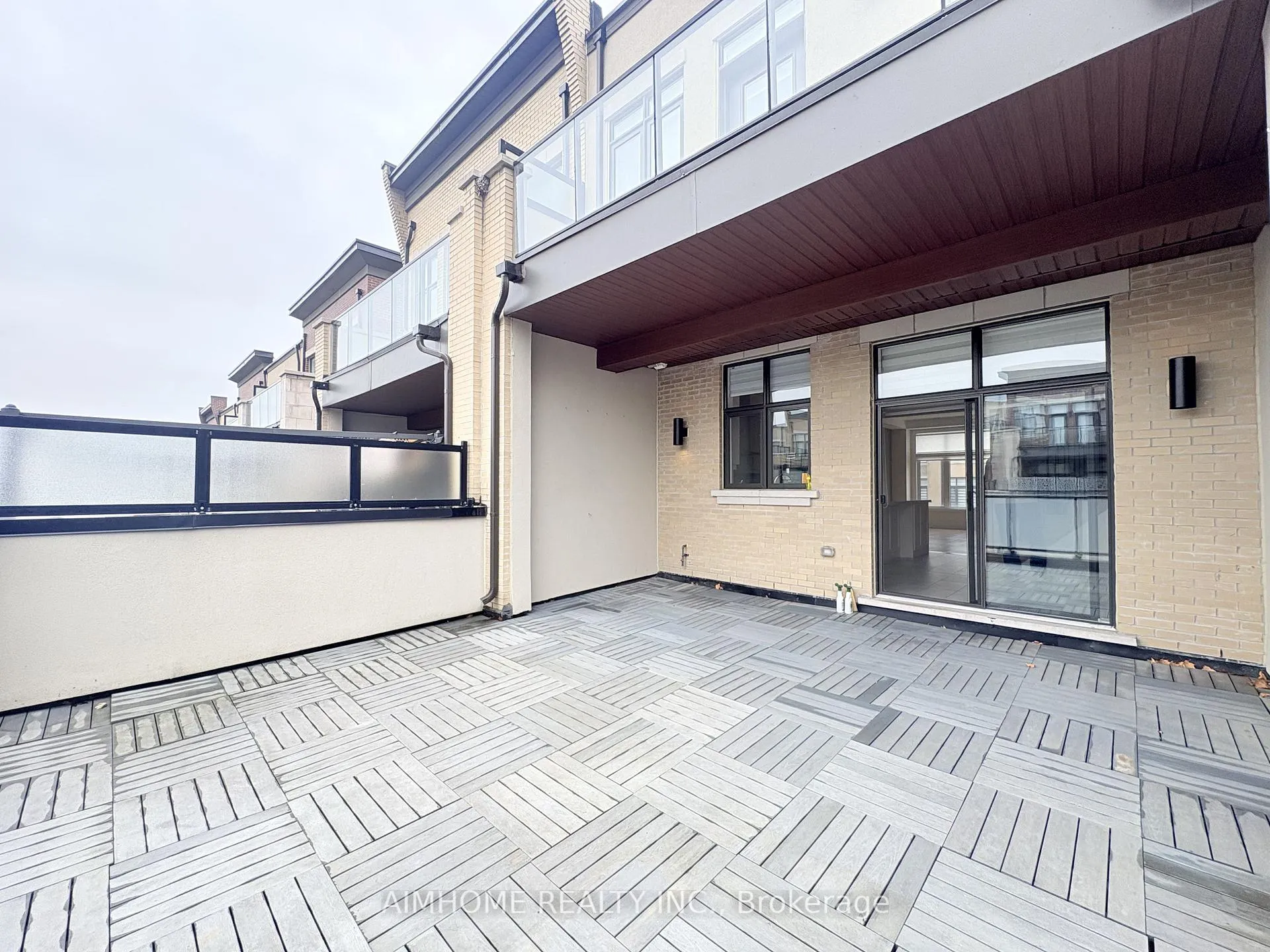 Photo 7 of 87 Carrville Woods Circle, Vaughan, Patterson — HOMEH