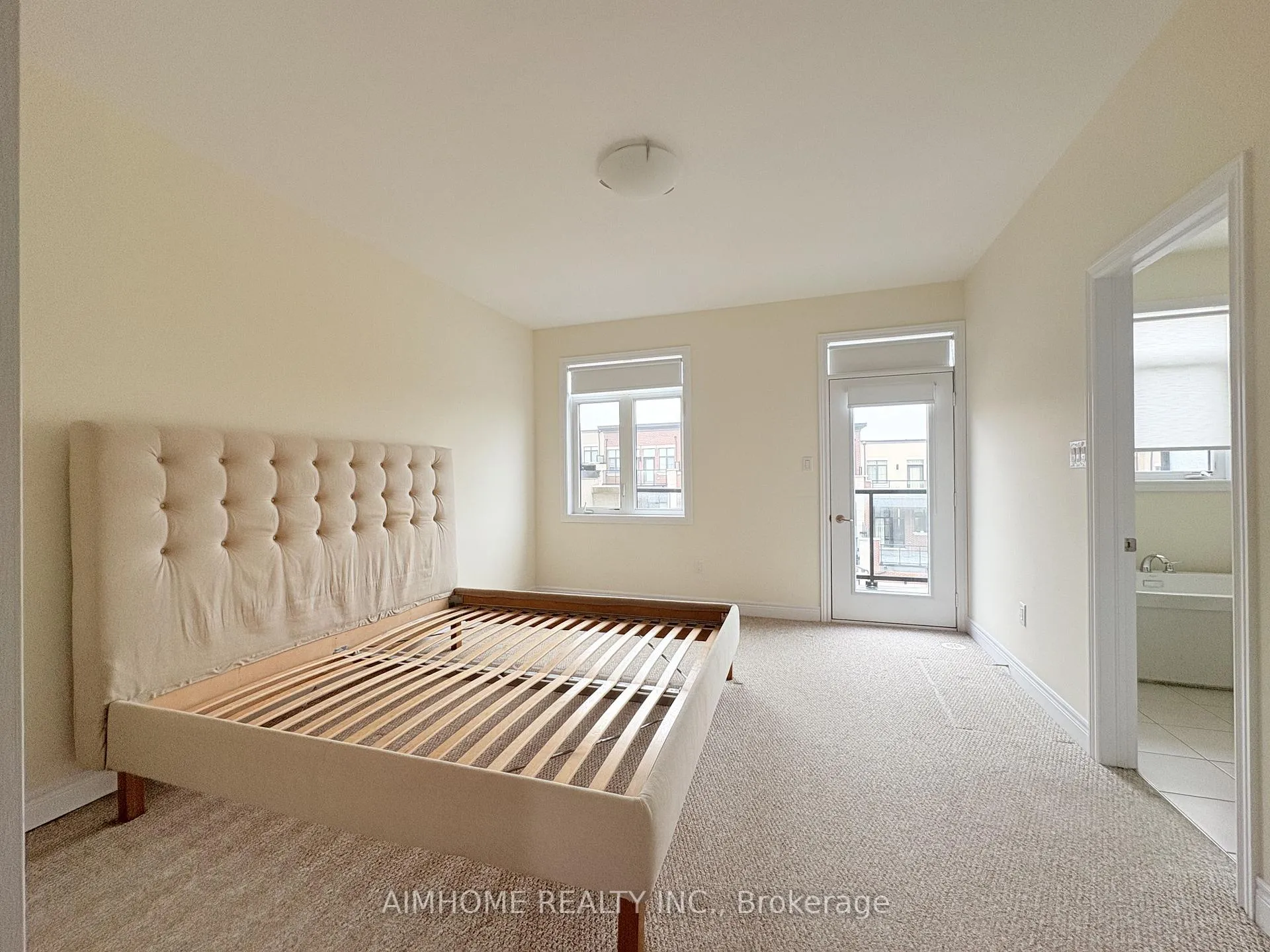Photo 8 of 87 Carrville Woods Circle, Vaughan, Patterson — HOMEH