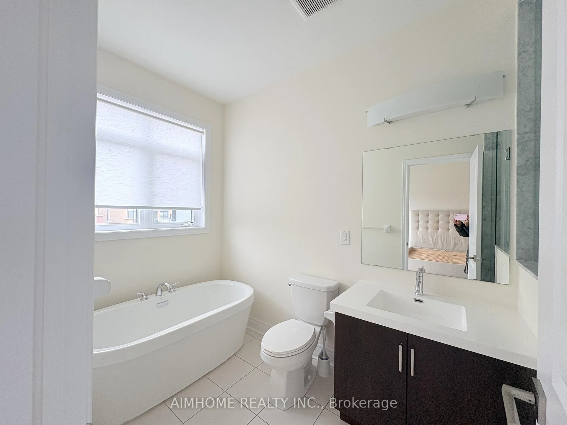 Photo 9 of 87 Carrville Woods Circle, Vaughan, Patterson — HOMEH