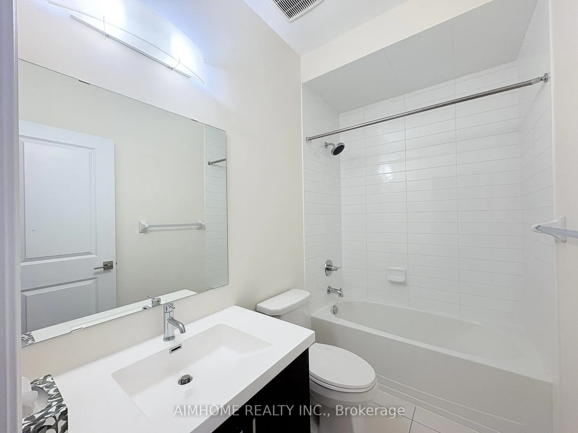 Photo 12 of 87 Carrville Woods Circle, Vaughan, Patterson — HOMEH