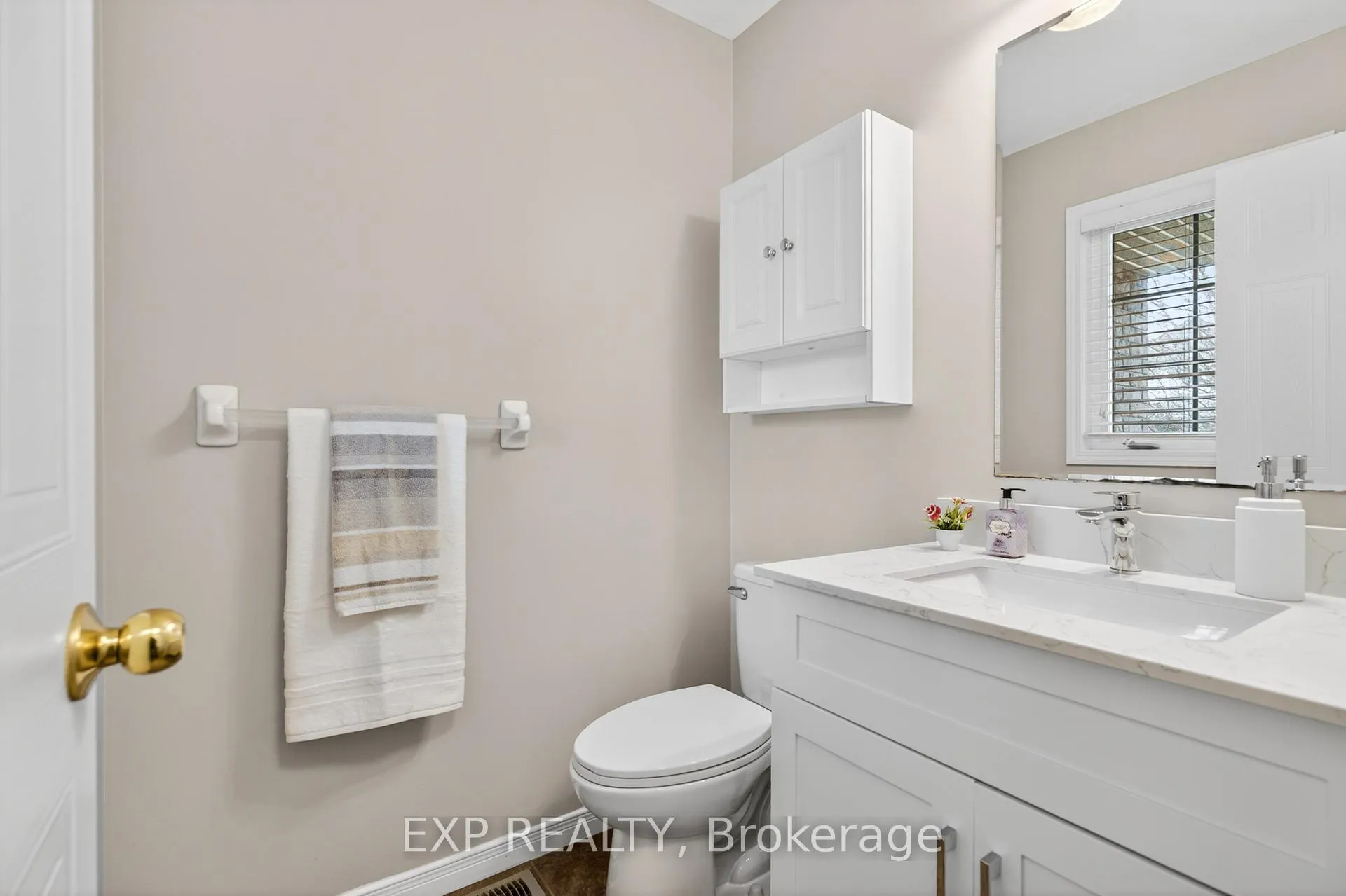 Photo 6 of 42 Schiedel Drive W, Guelph, Victoria North — HOMEH