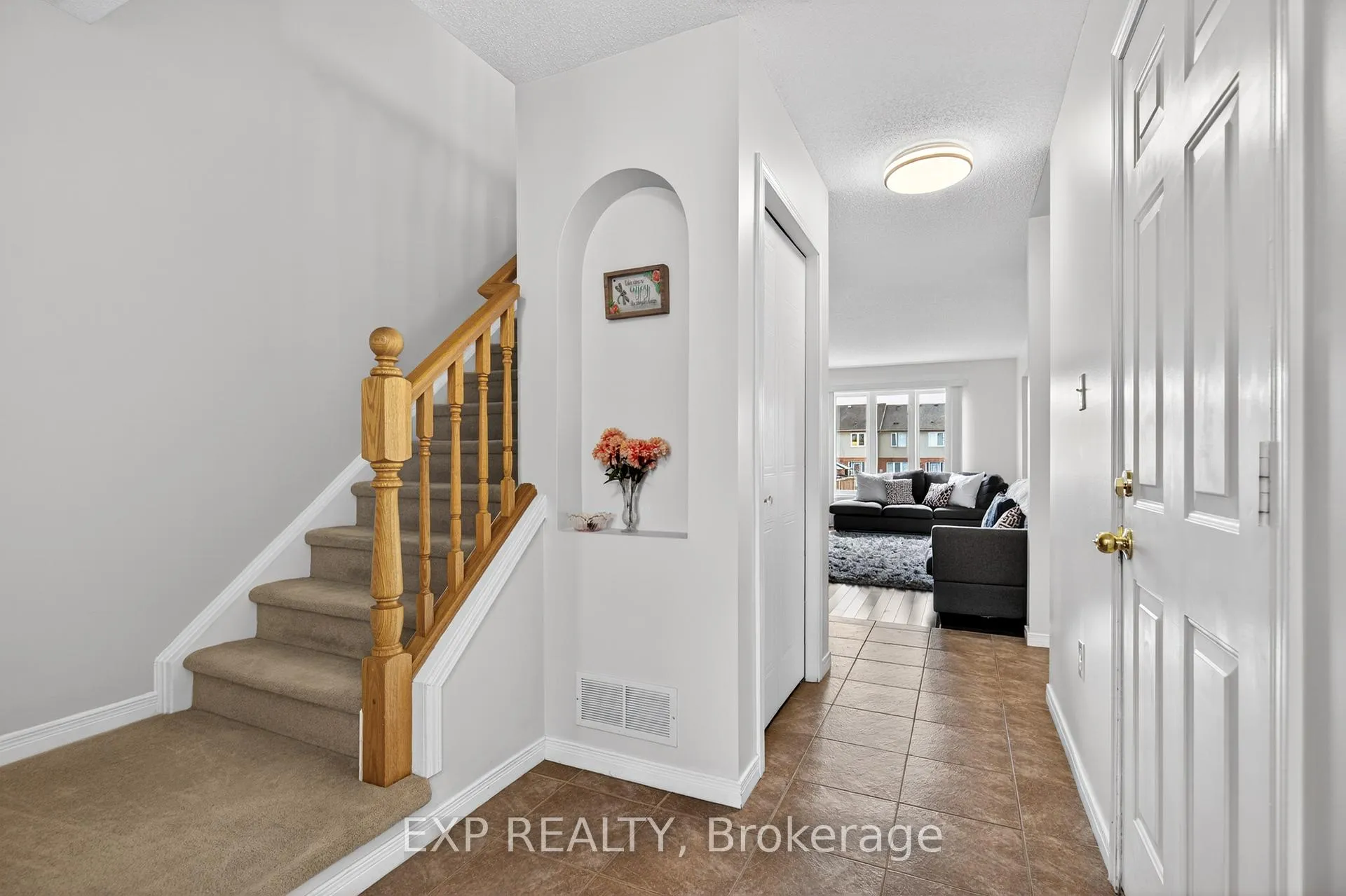 Photo 7 of 42 Schiedel Drive W, Guelph, Victoria North — HOMEH