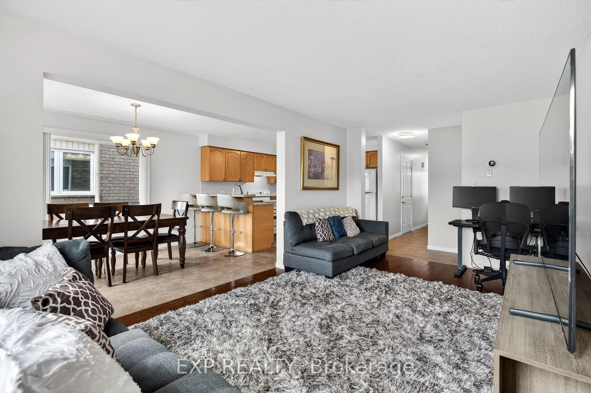 Photo 10 of 42 Schiedel Drive W, Guelph, Victoria North — HOMEH