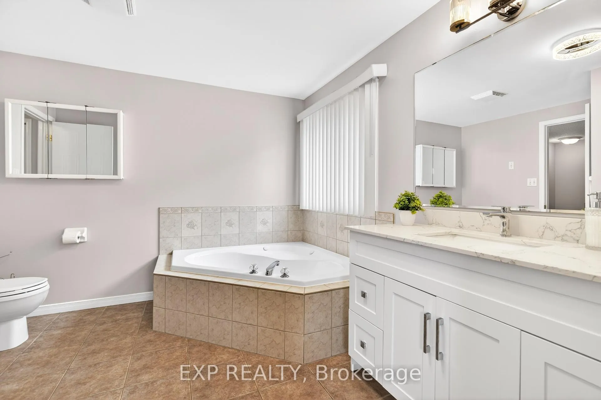 Photo 22 of 42 Schiedel Drive W, Guelph, Victoria North — HOMEH