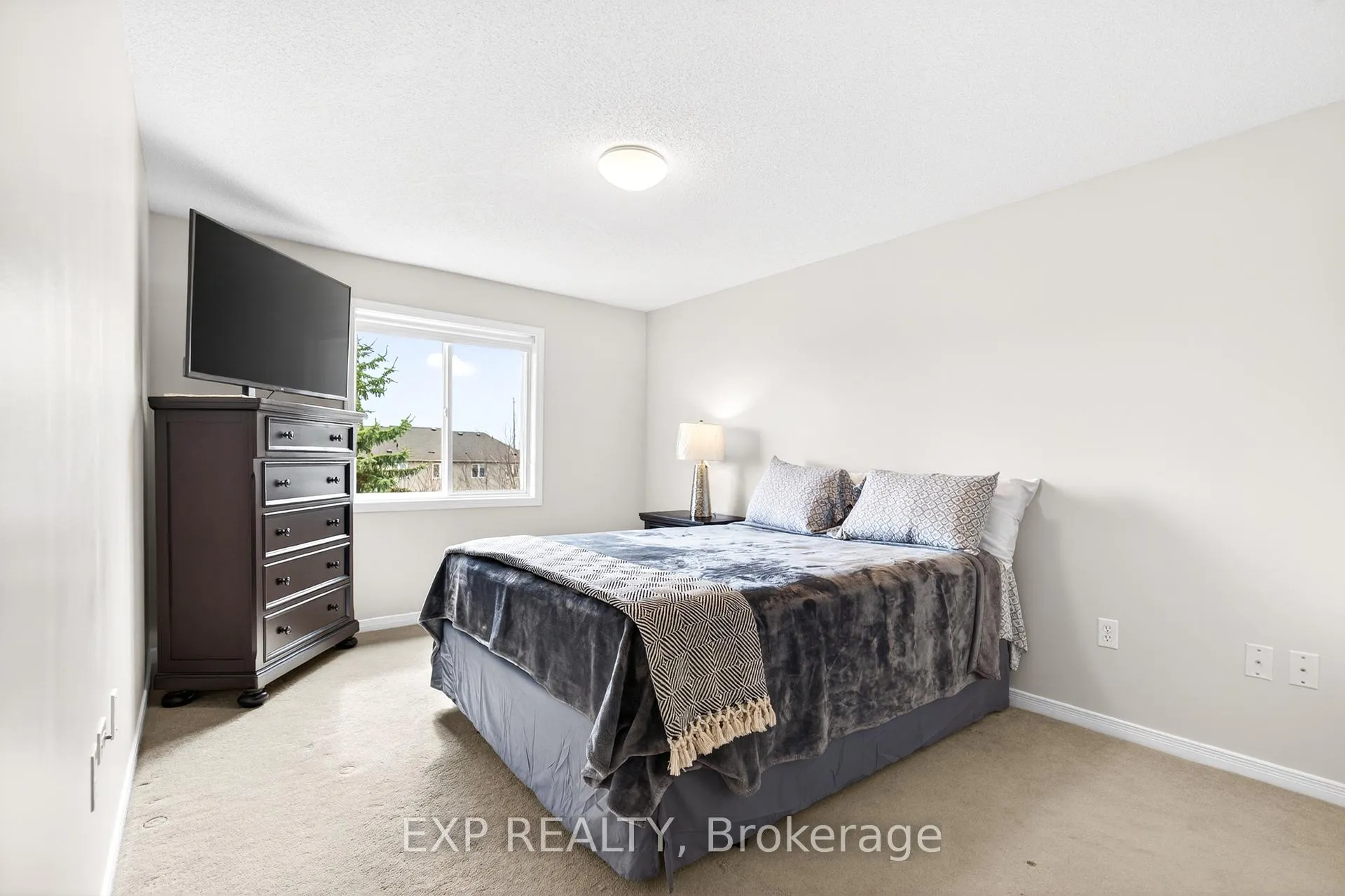 Photo 24 of 42 Schiedel Drive W, Guelph, Victoria North — HOMEH