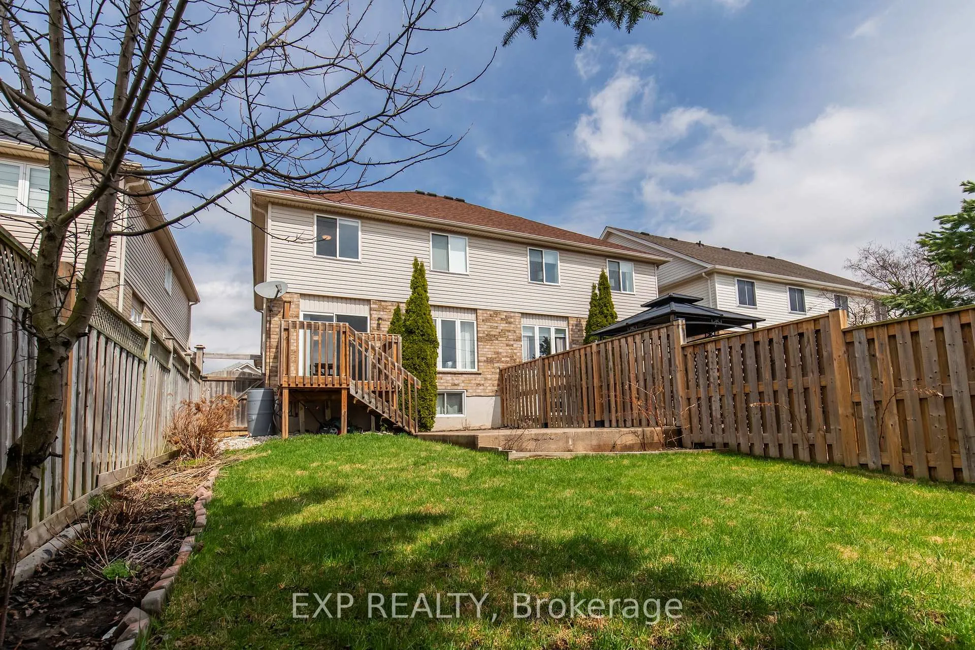 Photo 27 of 42 Schiedel Drive W, Guelph, Victoria North — HOMEH