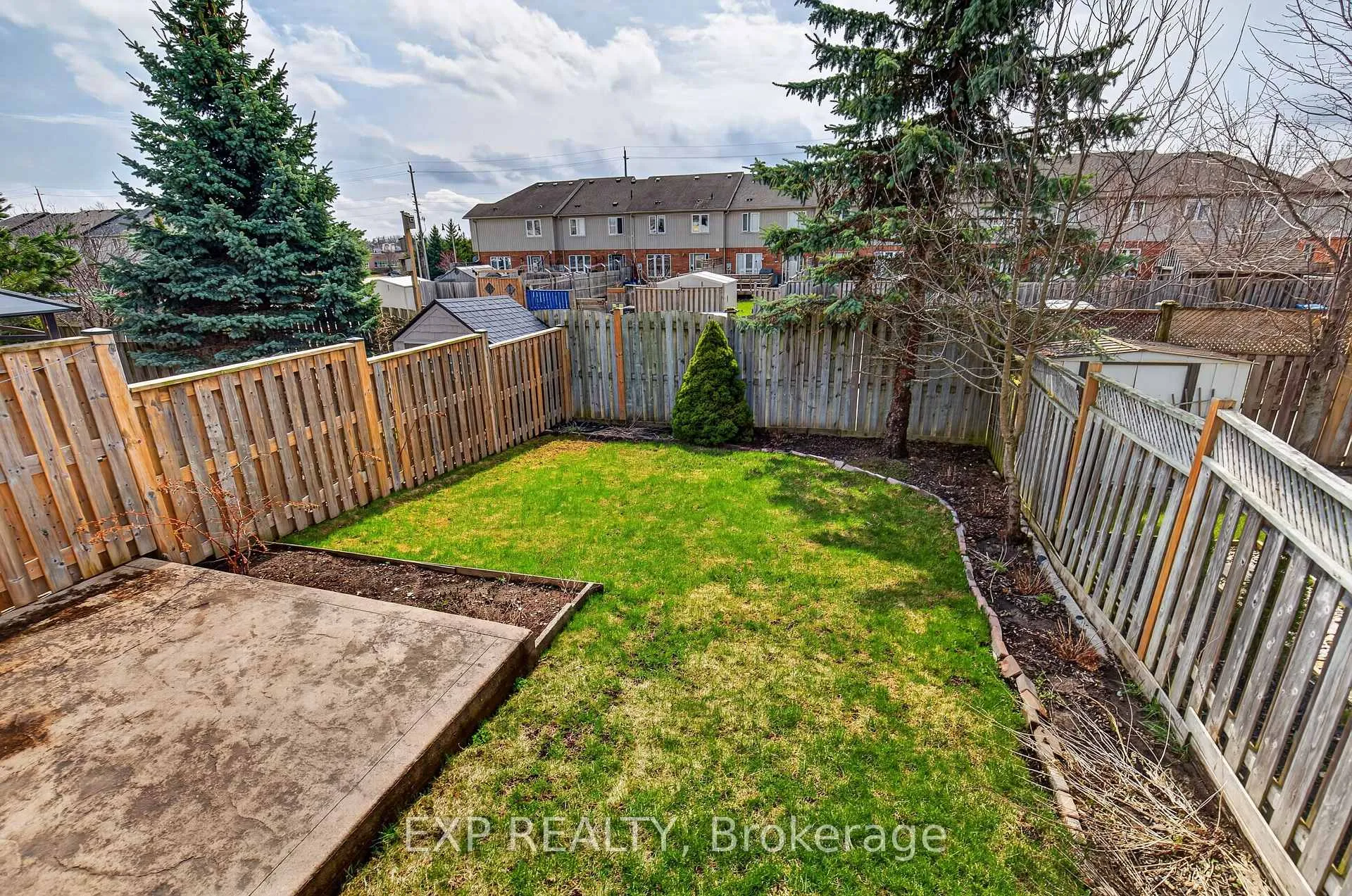 Photo 29 of 42 Schiedel Drive W, Guelph, Victoria North — HOMEH