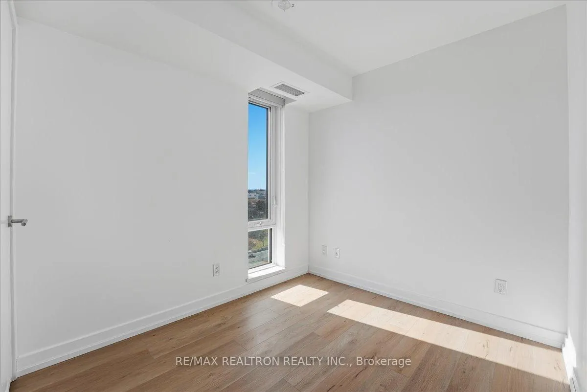 Photo 16 of Unit 1004, 120 Varna Drive, Toronto, Englemount-Lawrence — HOMEH