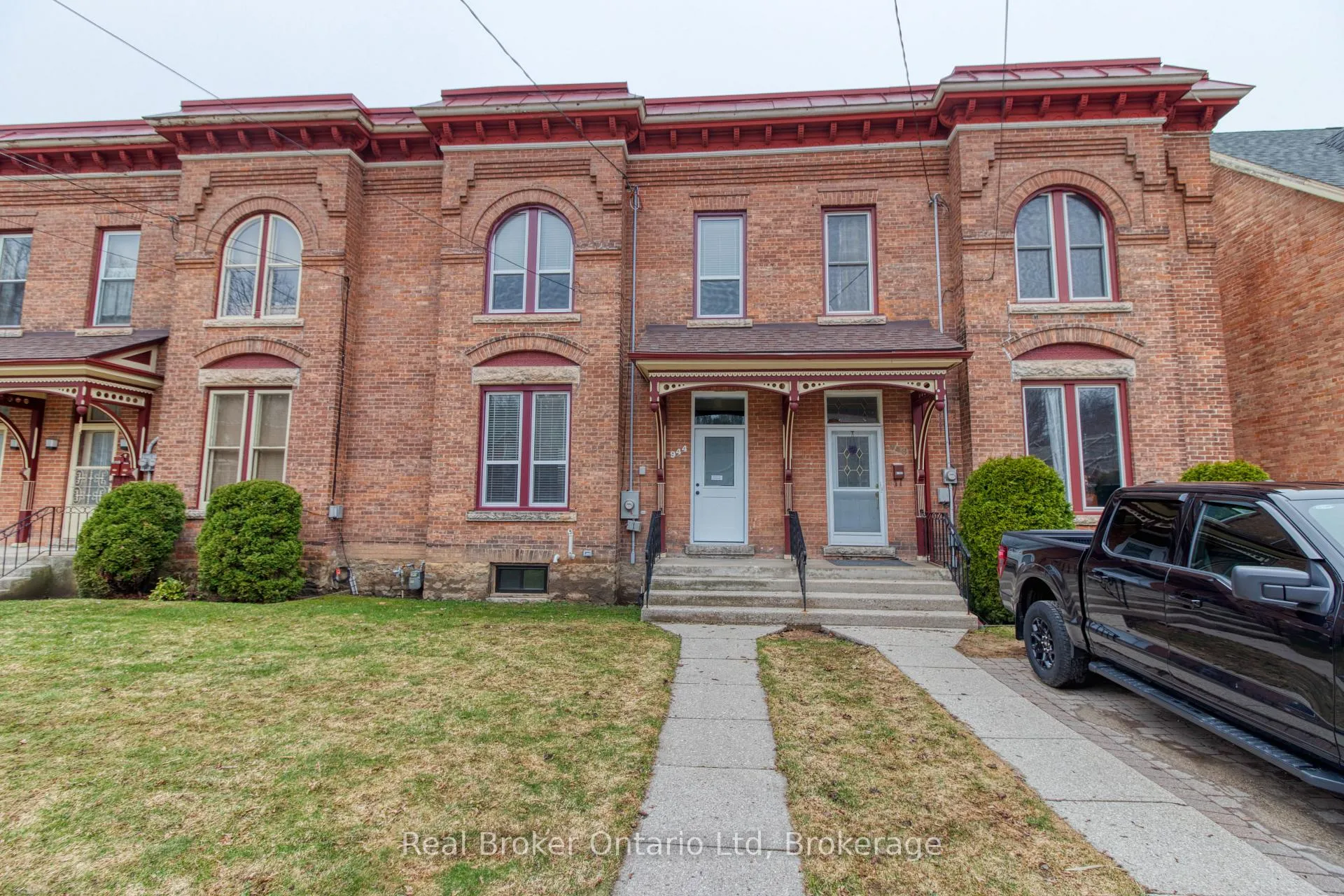 Photo 1 of 944 5th Avenue E, Owen Sound — HOMEH