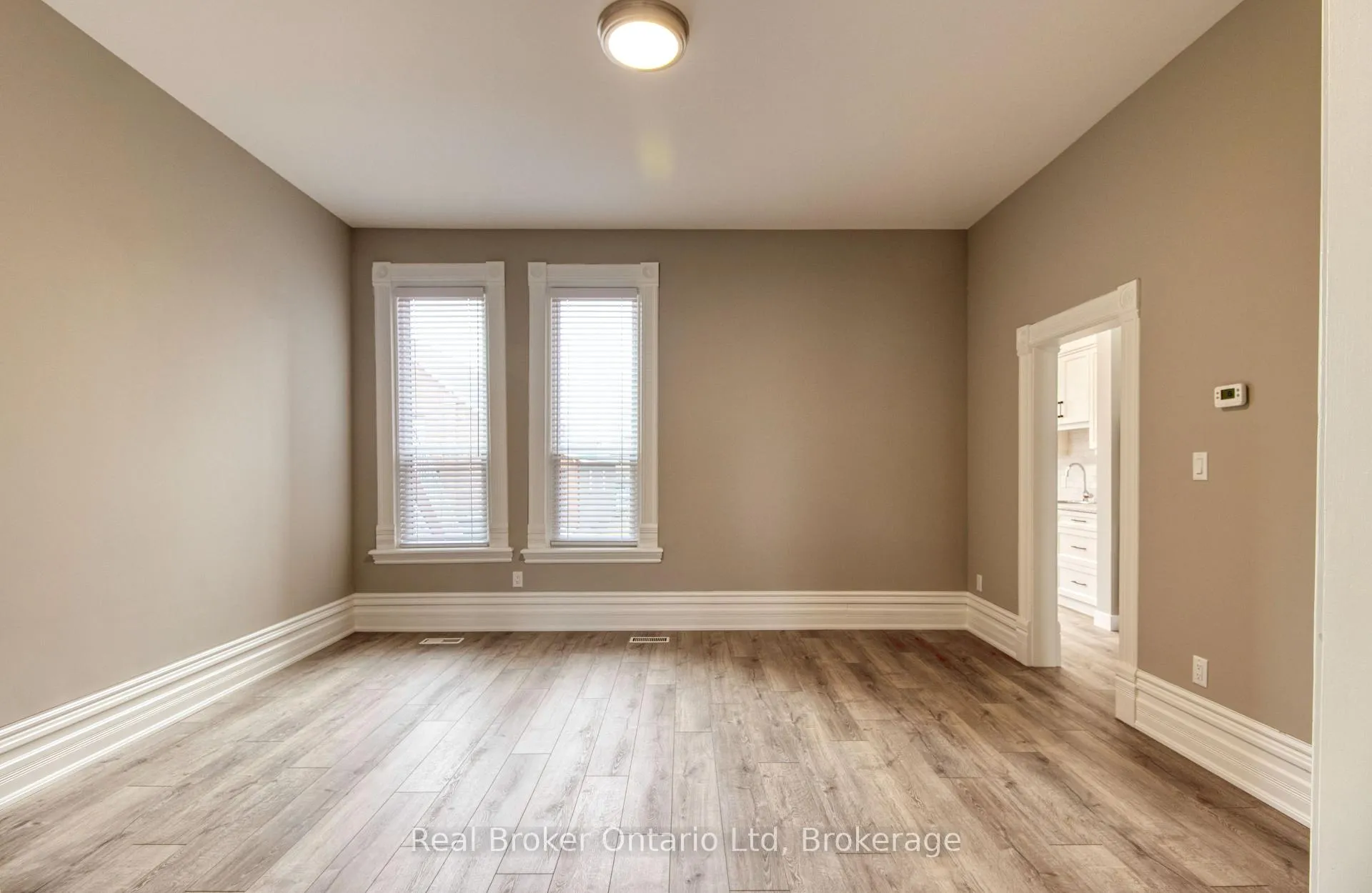 Photo 7 of 944 5th Avenue E, Owen Sound — HOMEH