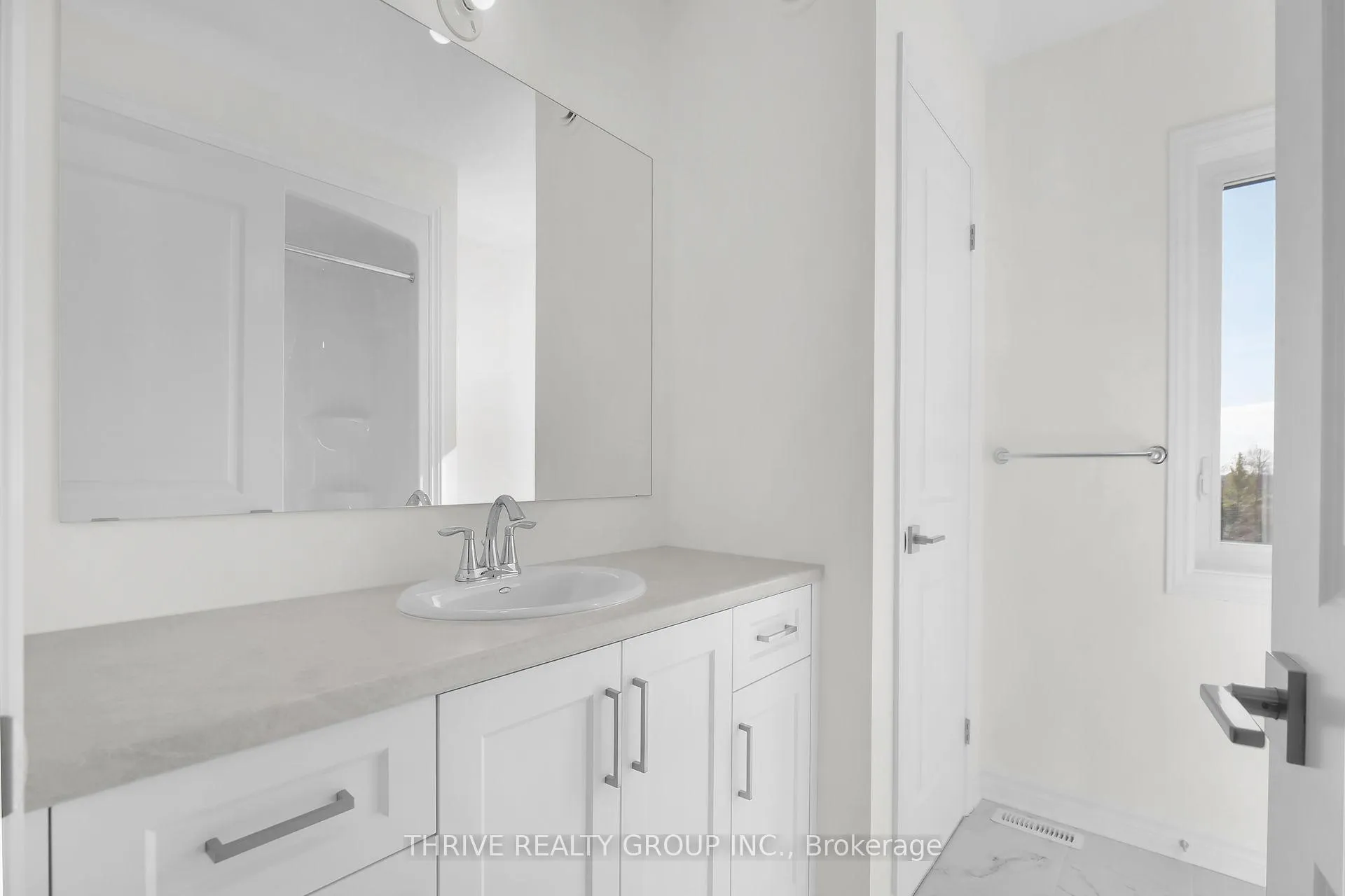 Photo 30 of 64 Basil Crescent, Middlesex Centre, Ilderton — HOMEH