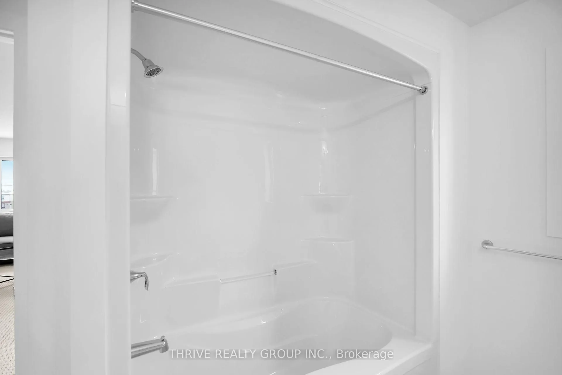 Photo 24 of 3 Basil Crescent, Middlesex Centre, Ilderton — HOMEH