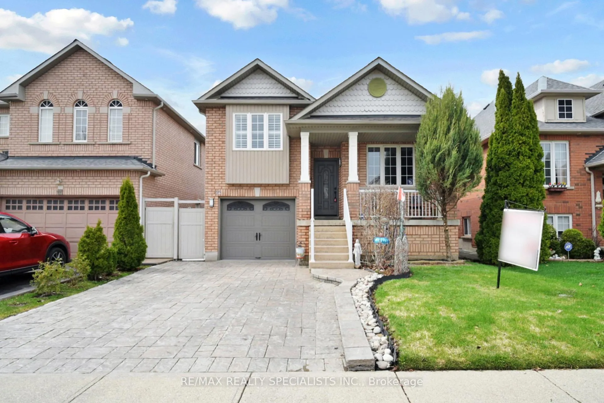 Front of 22 Thimbleberry Street