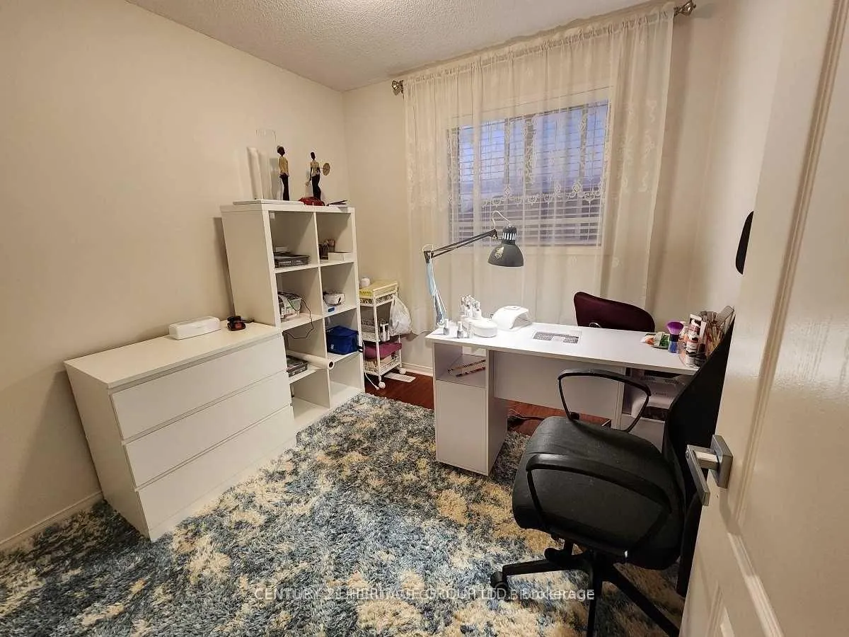 Photo 15 of 99 Lucena Crescent, Vaughan, Maple — HOMEH