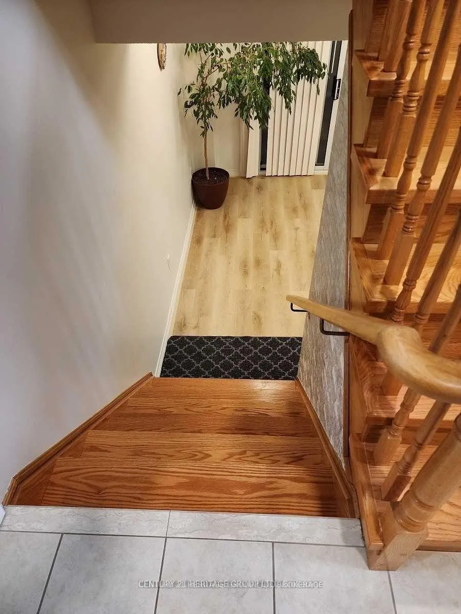 Photo 22 of 99 Lucena Crescent, Vaughan, Maple — HOMEH