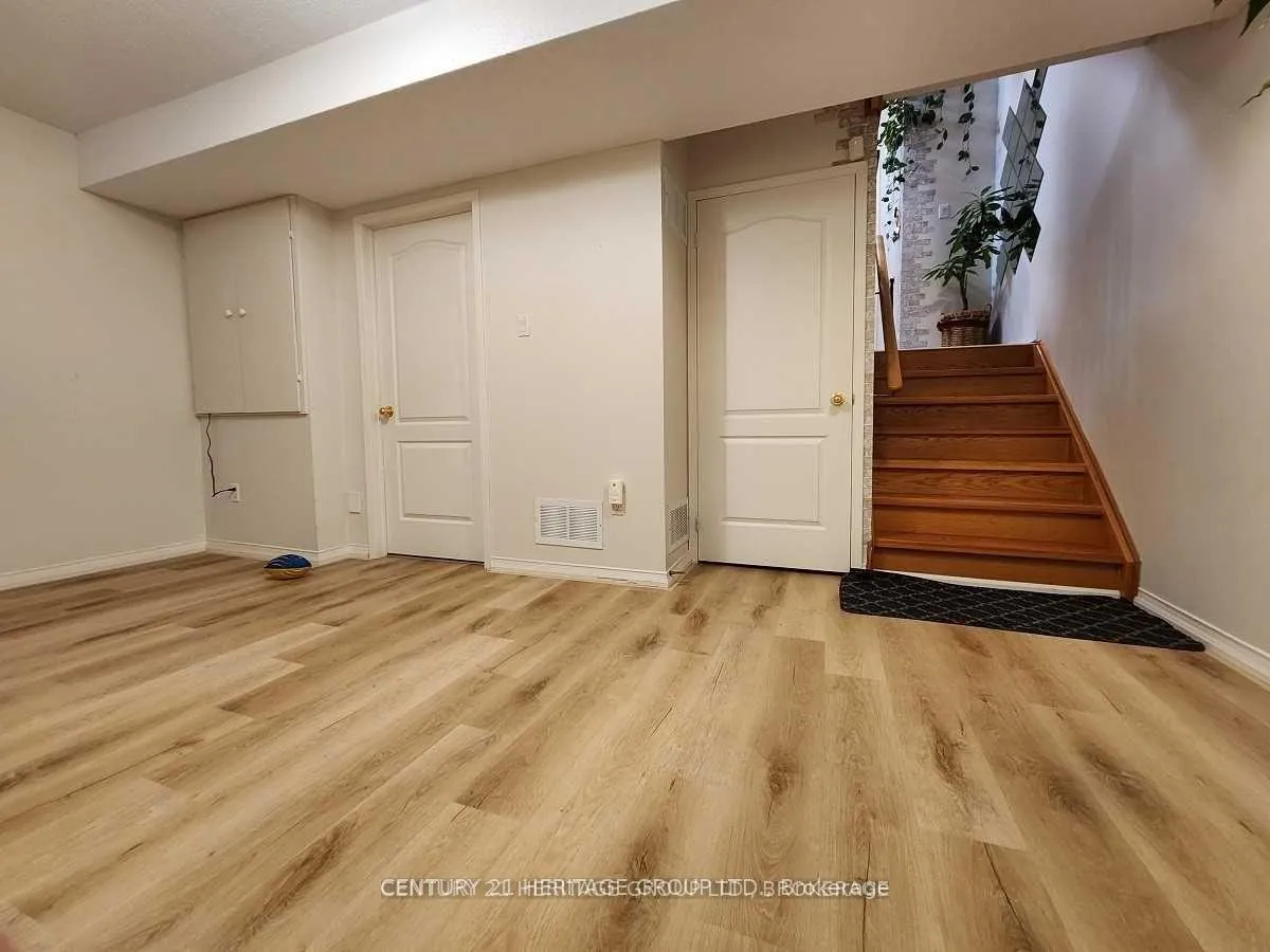 Photo 25 of 99 Lucena Crescent, Vaughan, Maple — HOMEH