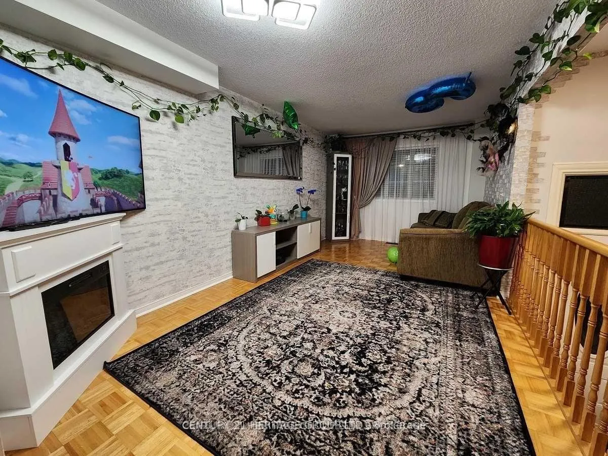 Photo 34 of 99 Lucena Crescent, Vaughan, Maple — HOMEH