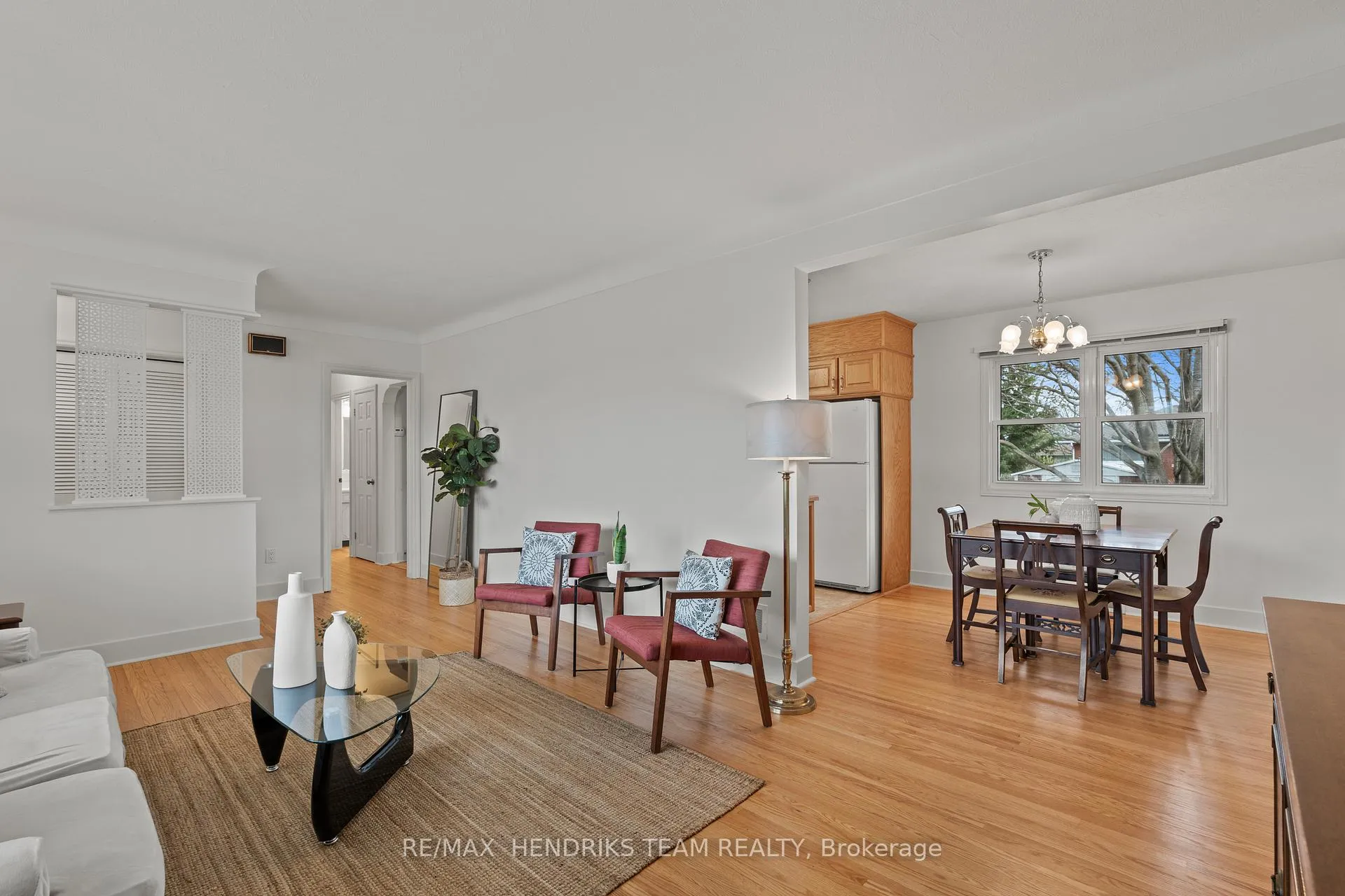 Photo 5 of 11 Kamla Drive, St. Catharines, Vine/Linwell — HOMEH