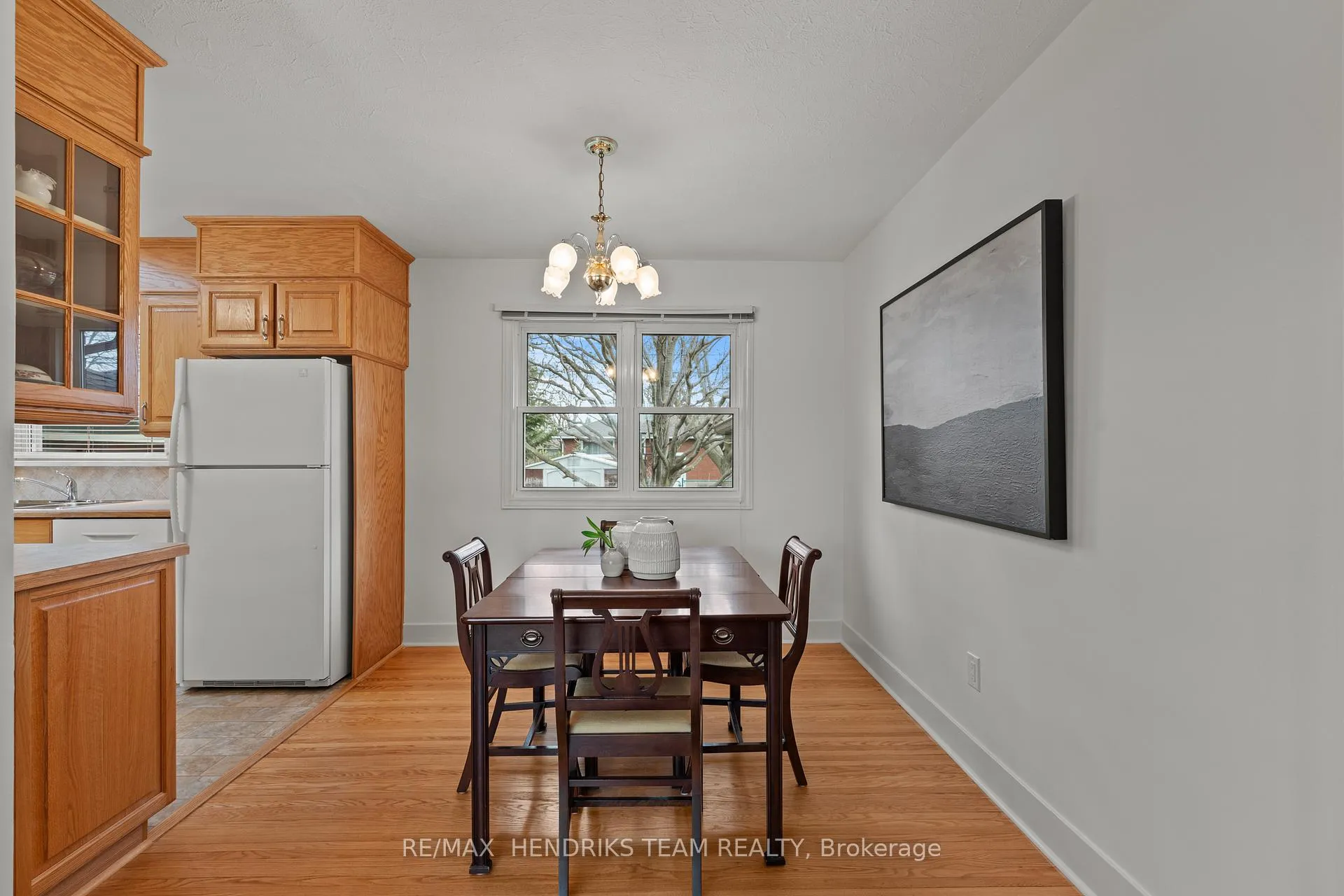 Photo 6 of 11 Kamla Drive, St. Catharines, Vine/Linwell — HOMEH