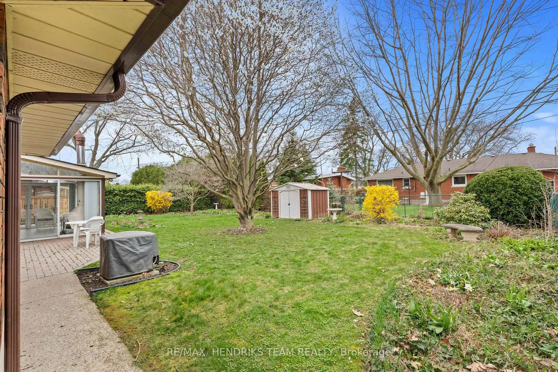 Photo 27 of 11 Kamla Drive, St. Catharines, Vine/Linwell — HOMEH