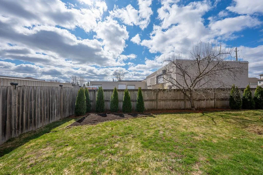 Photo 41 of 5 Simcoe Drive, Belleville, Thurlow Ward — HOMEH