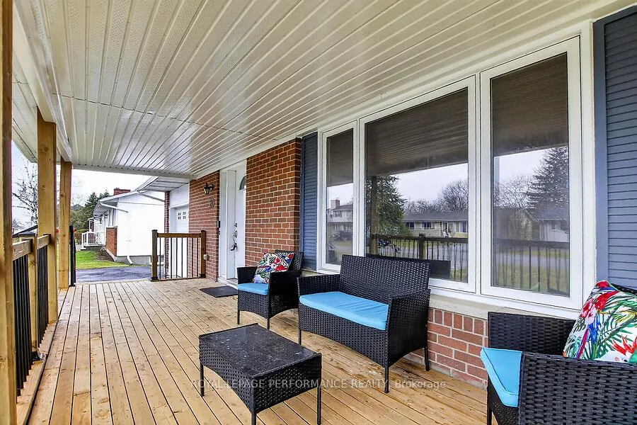 Photo 4 of 20 Coldstream Drive, Ottawa, Munster — HOMEH