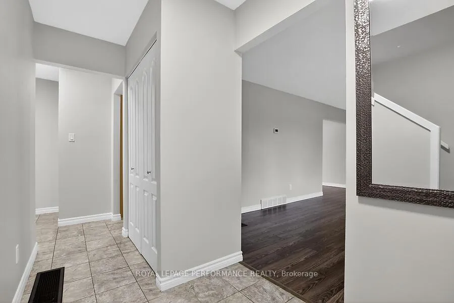 Photo 6 of 20 Coldstream Drive, Ottawa, Munster — HOMEH