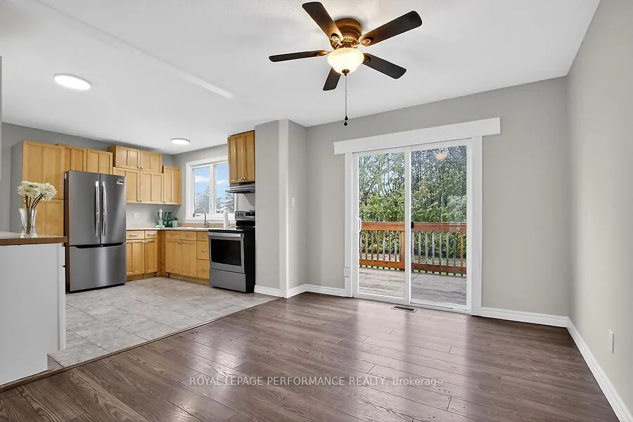 Photo 13 of 20 Coldstream Drive, Ottawa, Munster — HOMEH