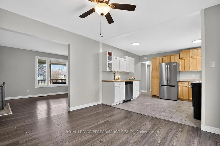 Photo 15 of 20 Coldstream Drive, Ottawa, Munster — HOMEH