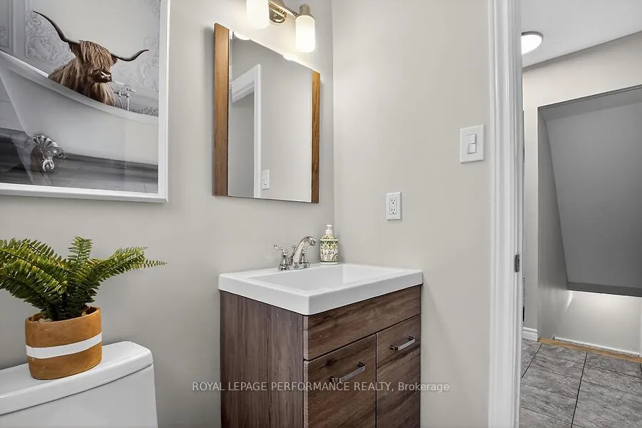 Photo 19 of 20 Coldstream Drive, Ottawa, Munster — HOMEH